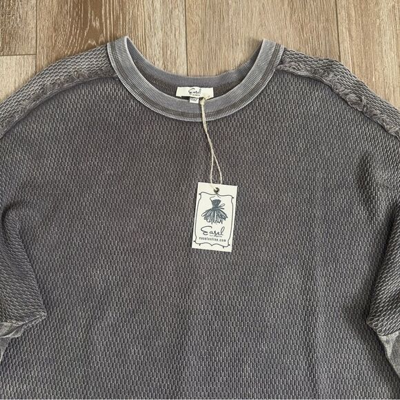 NWT Easel Mineral Washed Relaxed Knit Top Size Medium - Picture 3 of 10
